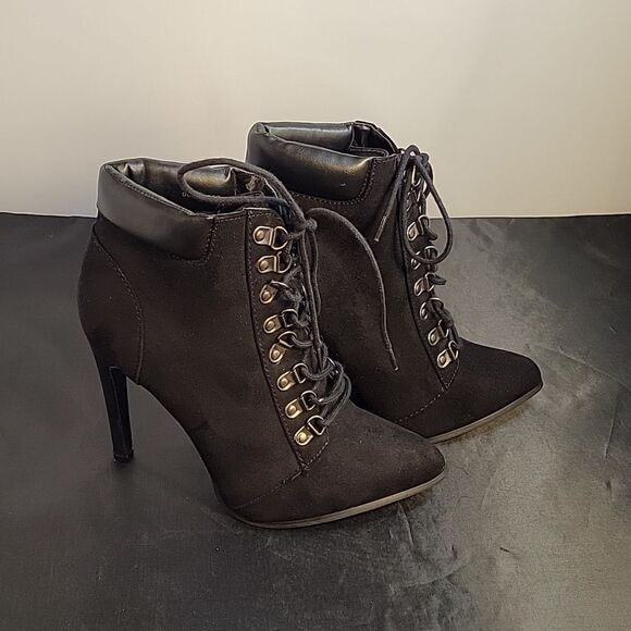 FOREVER 21 SUEDE POINTED TOE LACE UP CLOSURE HIGH HEEL STILETTOS ANKLE BOOTIES - Picture 4 of 16